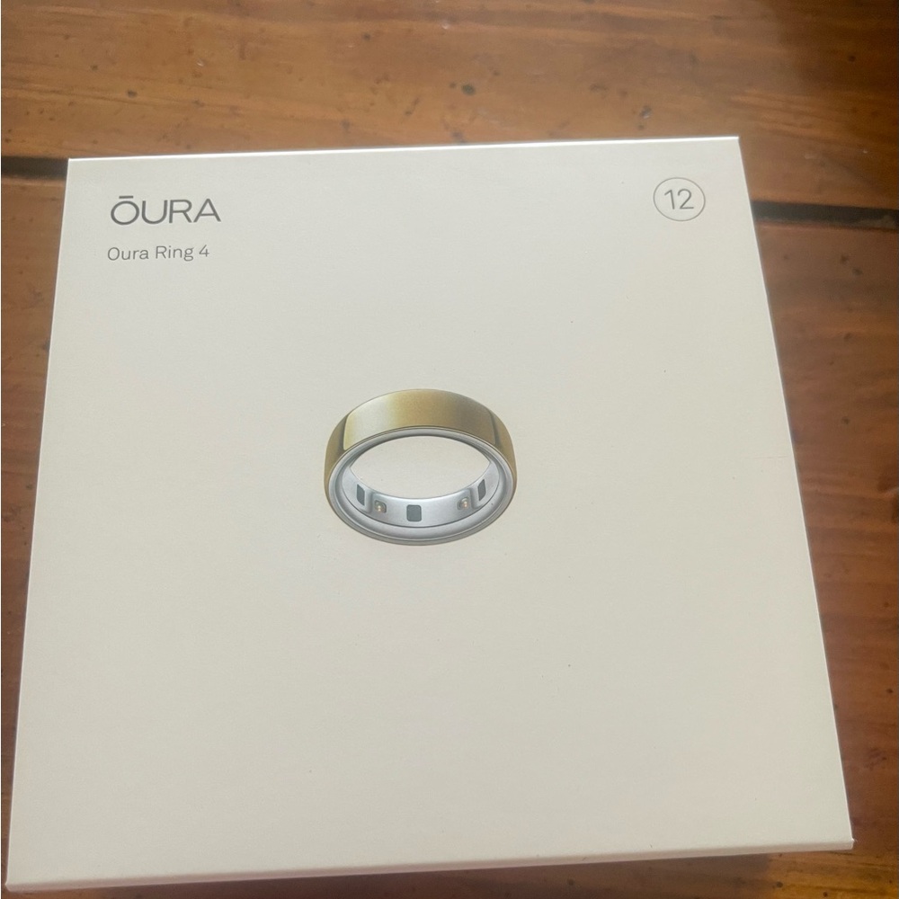 NWT Oura Gold and Silver v4 Smart Ring - size 12 - Picture 2 of 10